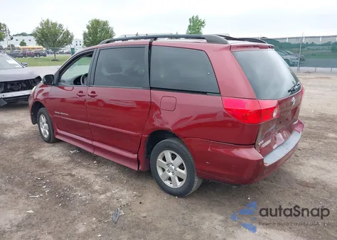 2010 Toyota Sienna Le из США, поврежденный, VIN 5TDKK4CC6AS300754